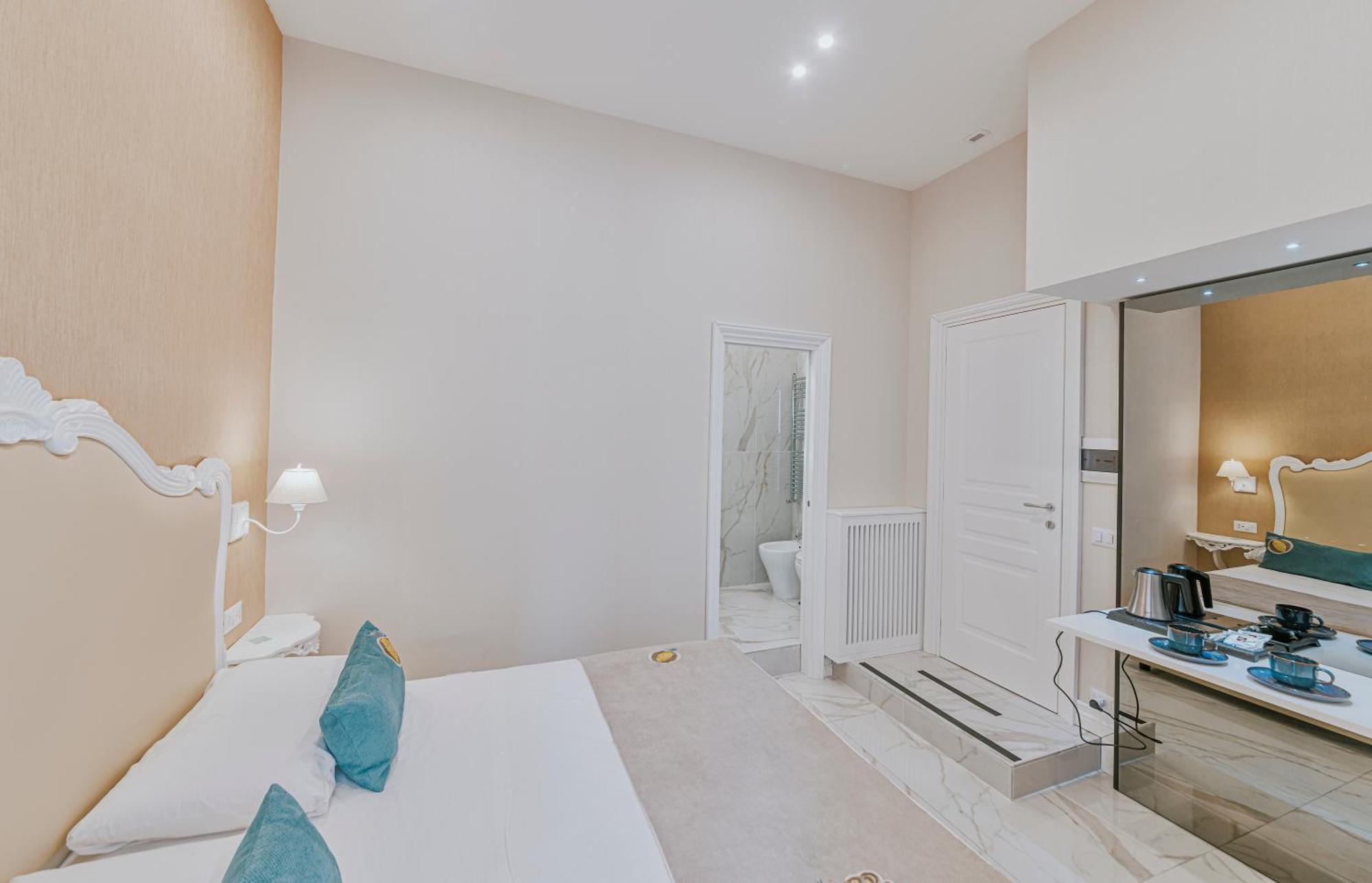 Gentile Suite & Spa Vomero Napoli Ngoại thất bức ảnh